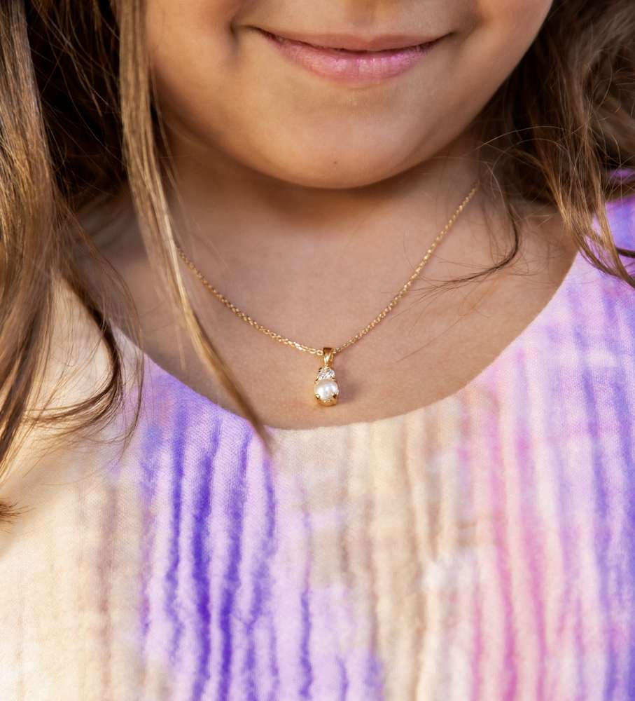 Girls Love Pearl Necklace