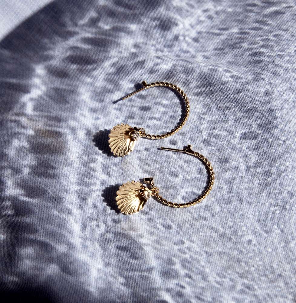 Nani Shell Loop Earrings Crystal