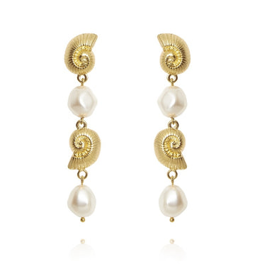 Shell Pearl Earrings